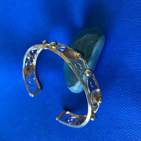 Sterling silver cuff bracelet. - Picture 6 of 6